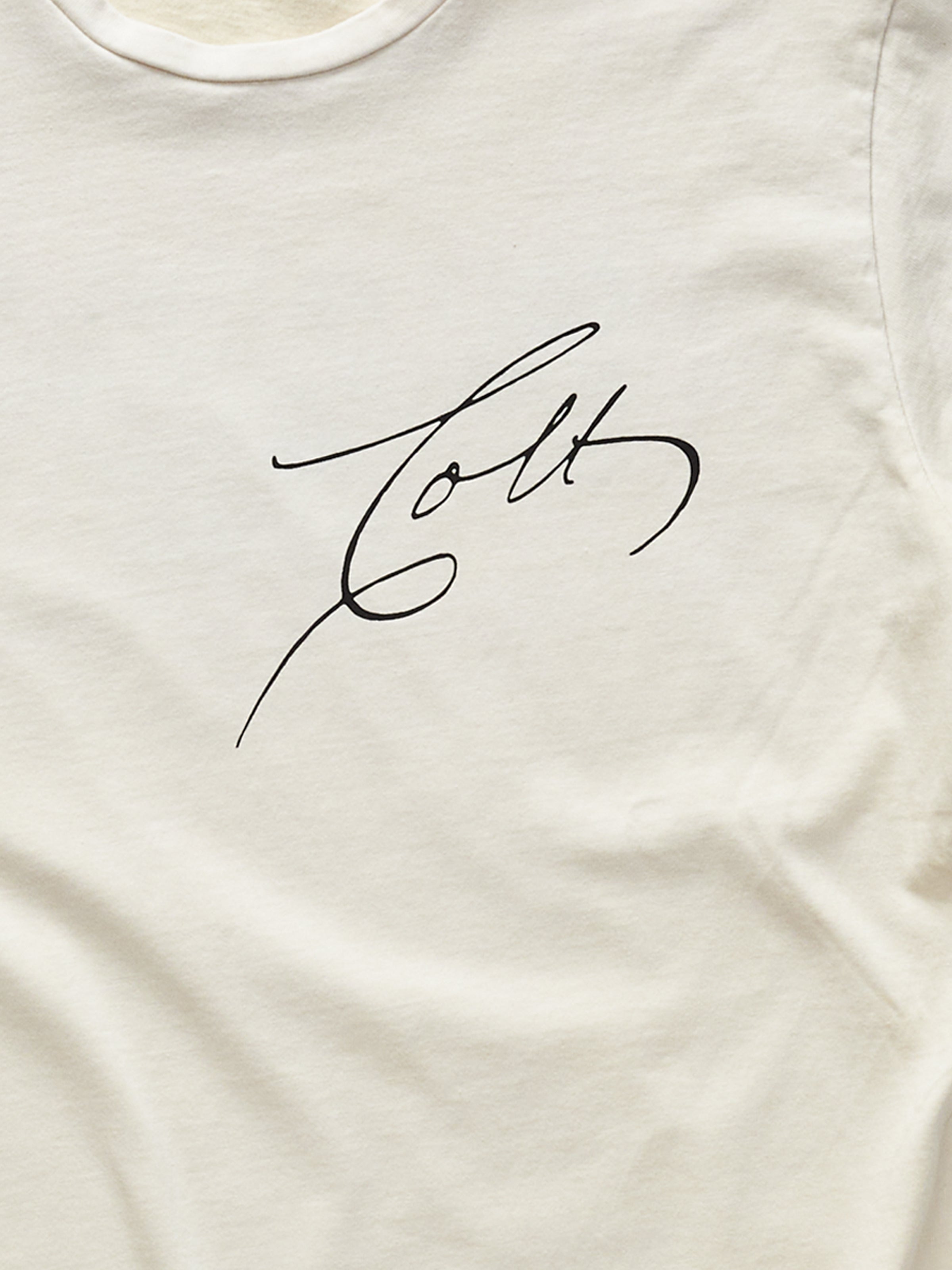 Signature T-Shirt in Sunfaded Parchment